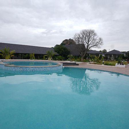 Q Mango Resort Rāmanagaram Екстериор снимка